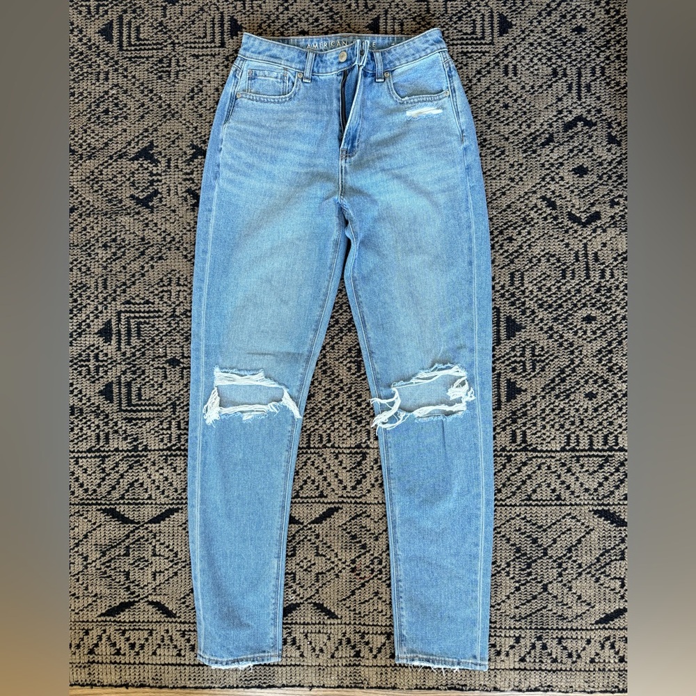 AE Women's Light Blue Distressed Skinny Jeans